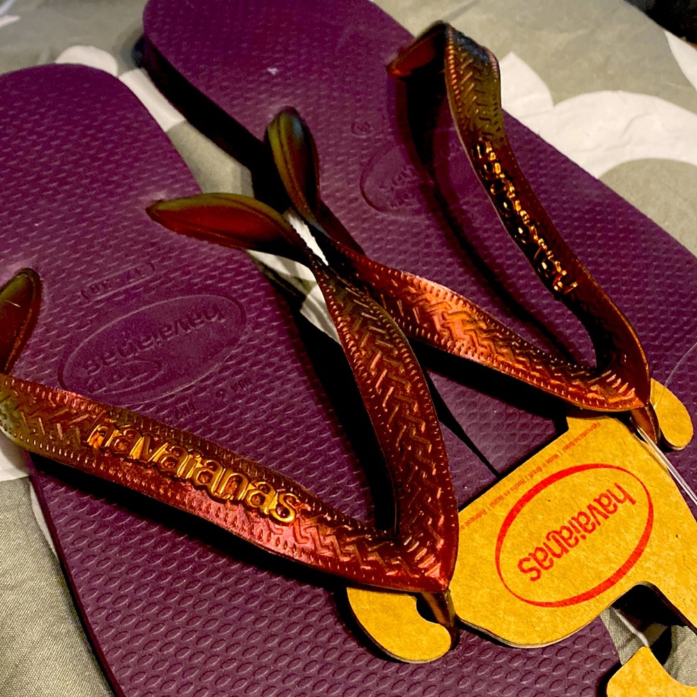 NWT Havaianas flip flops